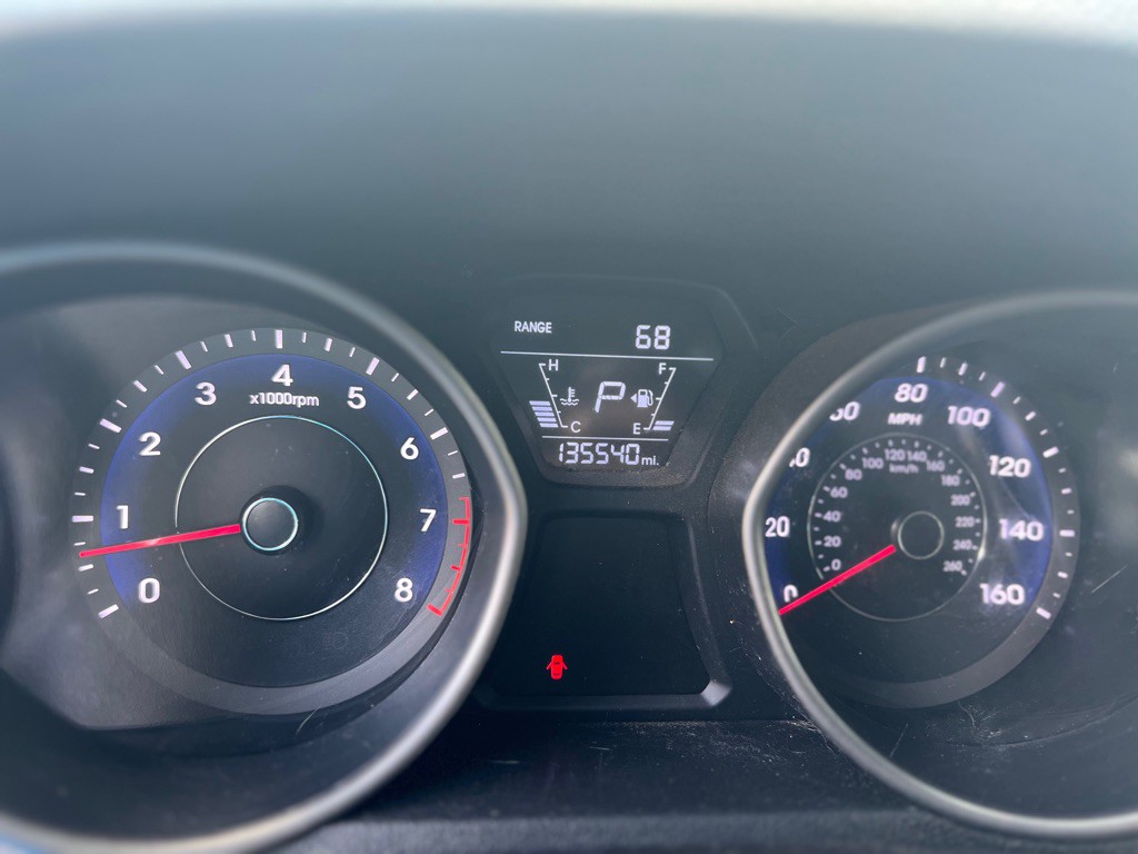 2016 Hyundai Elantra Image 10
