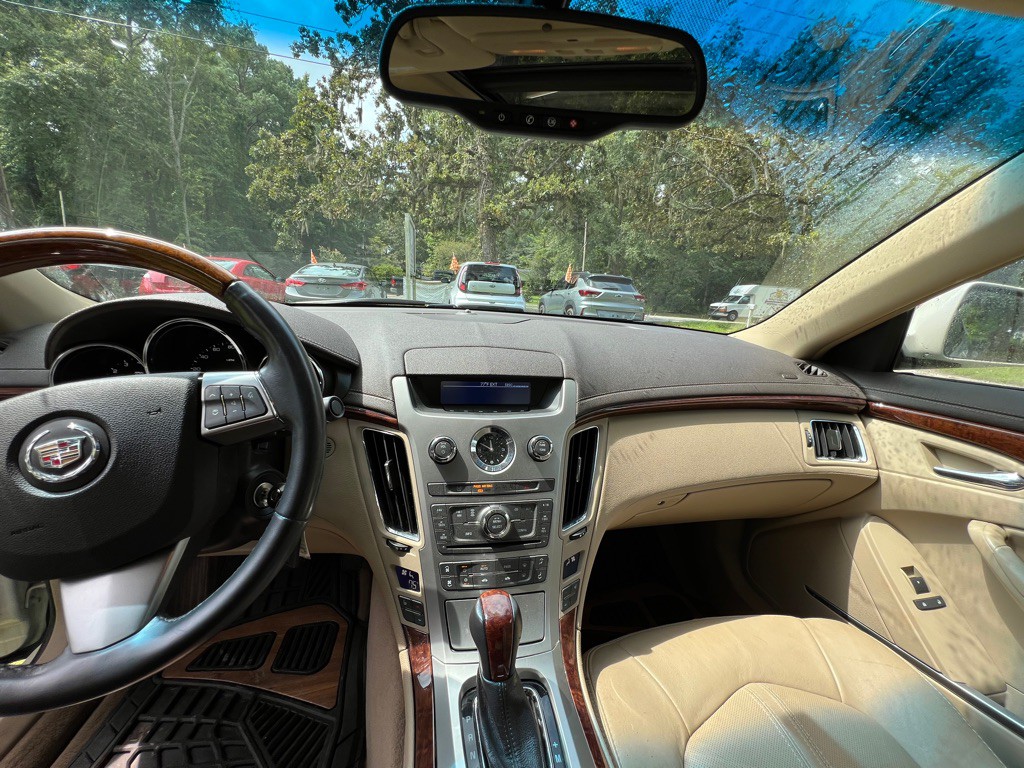 2010 Cadillac CTS Image 11
