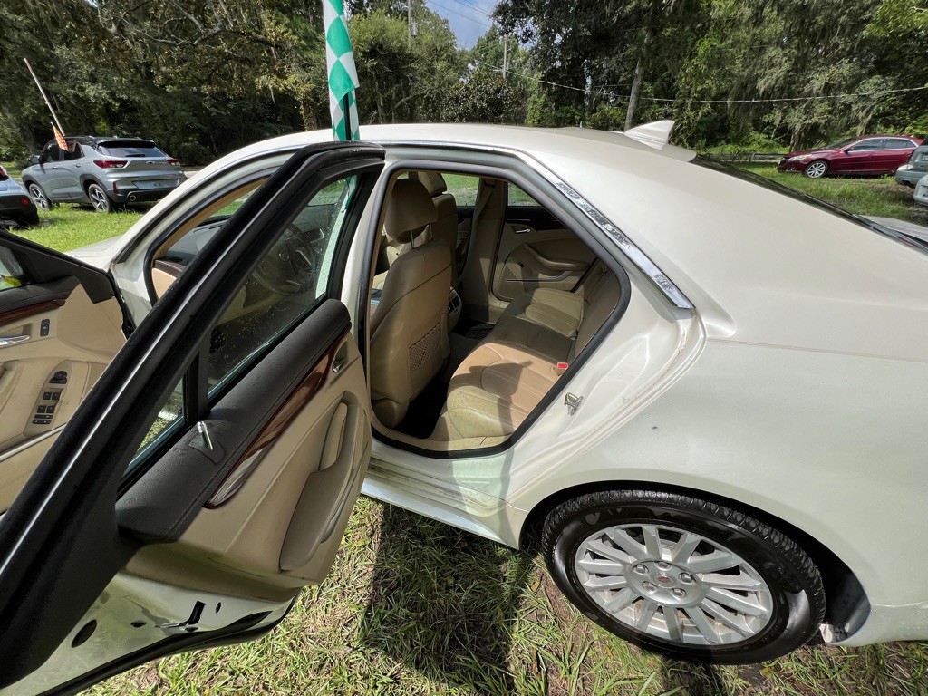 2010 Cadillac CTS Image 12