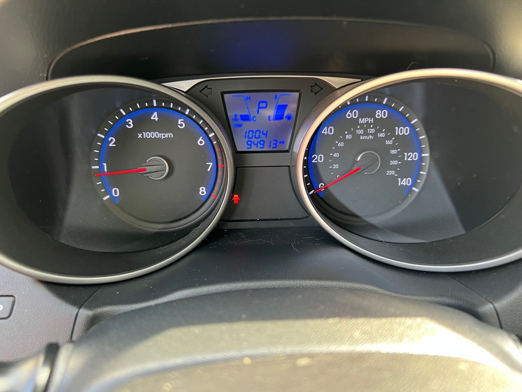 2012 Hyundai Tucson Image 10