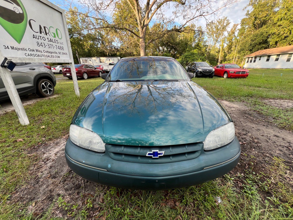 1999 Chevrolet Lumina Image 2