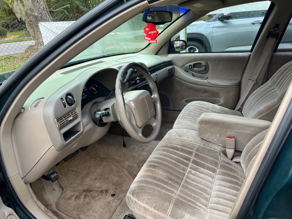 1999 Chevrolet Lumina Image 9