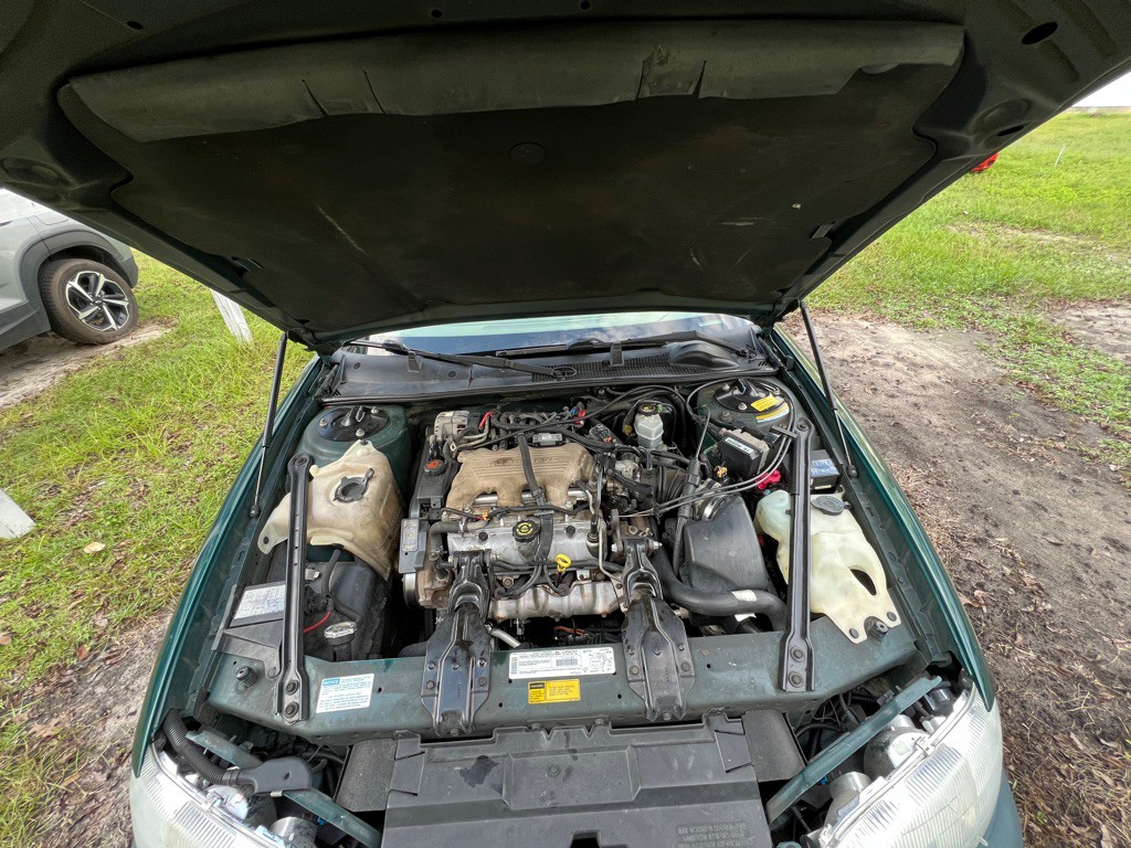 1999 Chevrolet Lumina Image 13