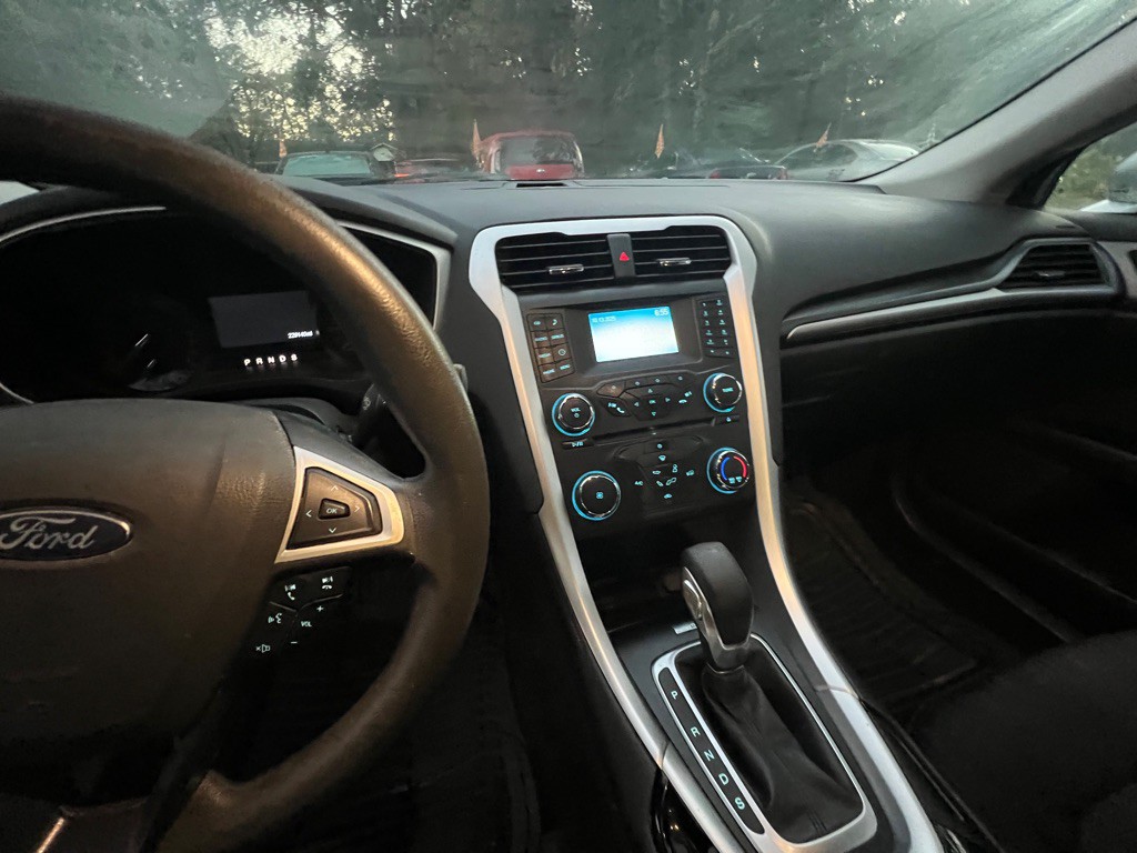 2015 Ford Fusion Image 11