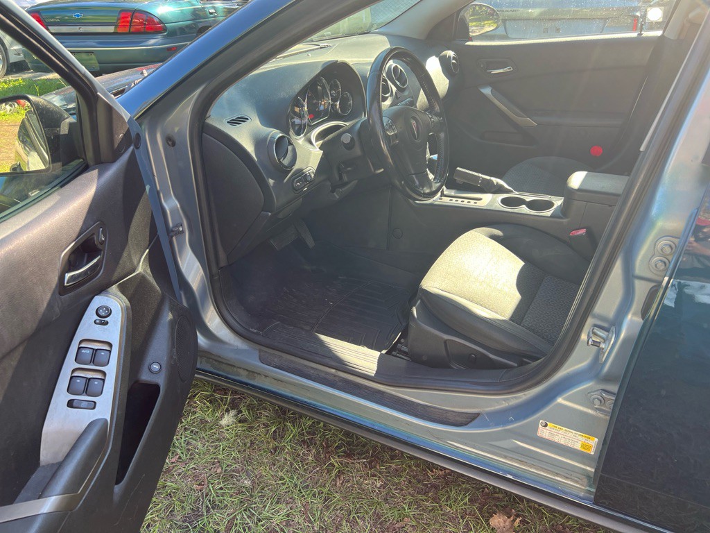 2008 Pontiac G6 Image 9
