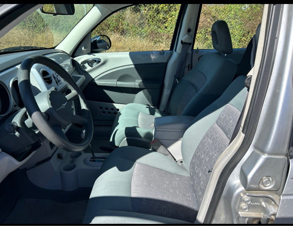 2006 Chrysler PT Cruiser Image 9