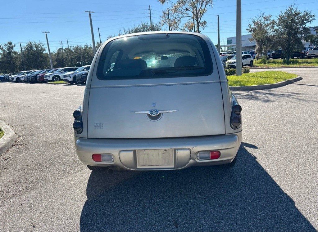 2005 Chrysler PT Cruiser Image 6