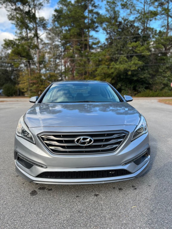2015 Hyundai Sonata Image 2