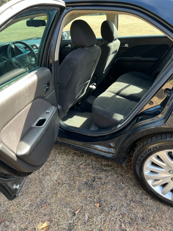 2010 Ford Fusion Image 11