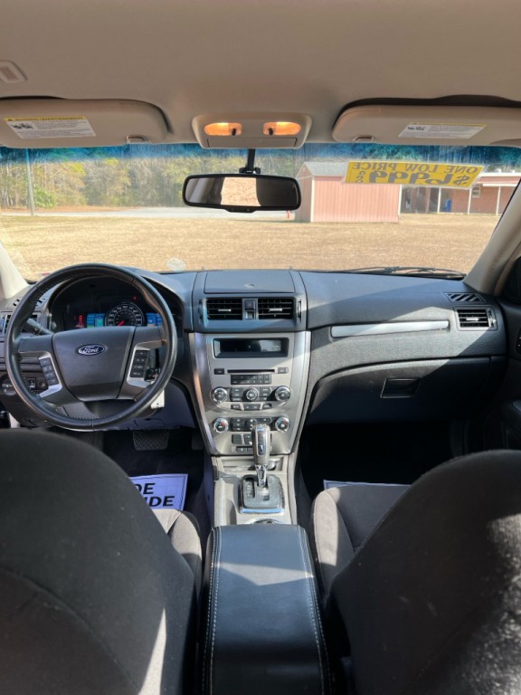 2010 Ford Fusion Image 12