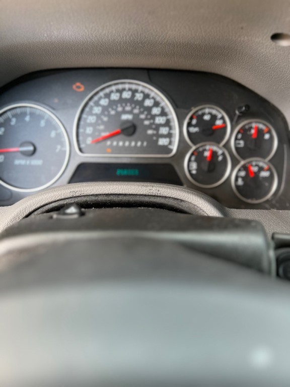 2006 GMC Envoy Image 10