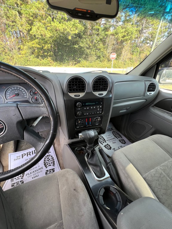 2006 GMC Envoy Image 12