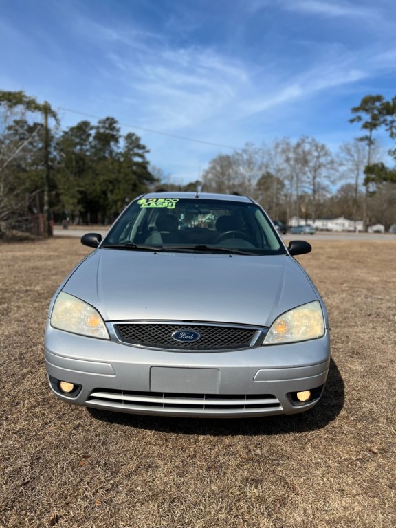 2005 Ford Focus Image 2