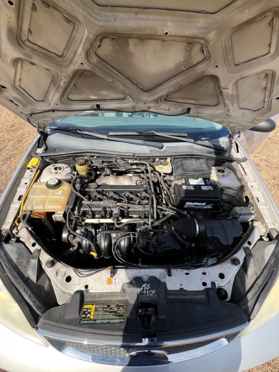 2005 Ford Focus Image 17