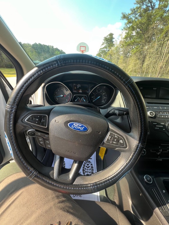 2016 Ford Focus Image 11