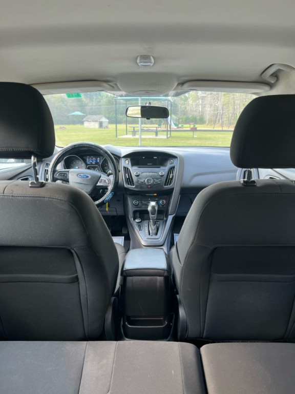 2016 Ford Focus Image 16