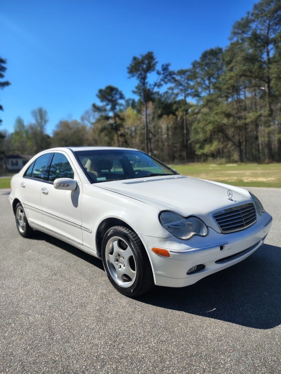 2003 Mercedes-Benz C-Class Image 3