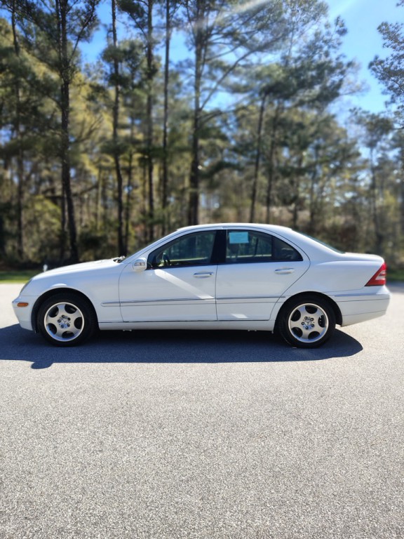 2003 Mercedes-Benz C-Class Image 8