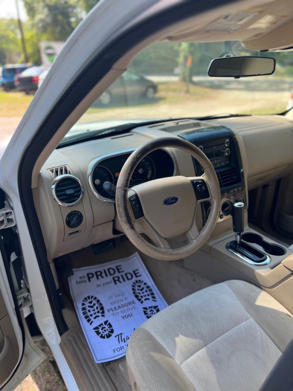 2009 Ford Explorer Image 10