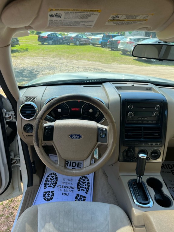 2009 Ford Explorer Image 11