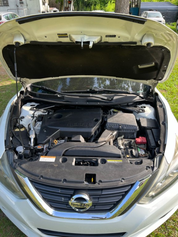 2017 Nissan Altima Image 12