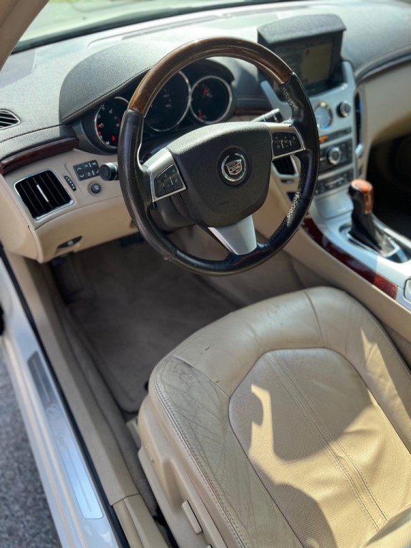 2011 Cadillac CTS Image 10