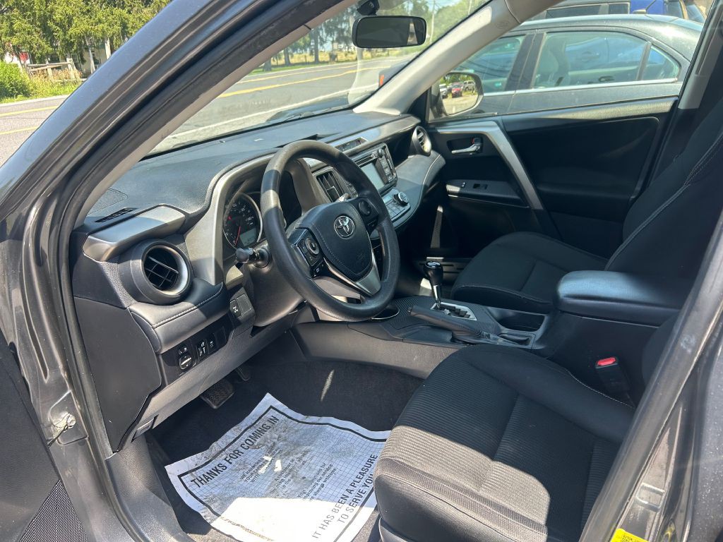 2015 Toyota Rav4 Image 4