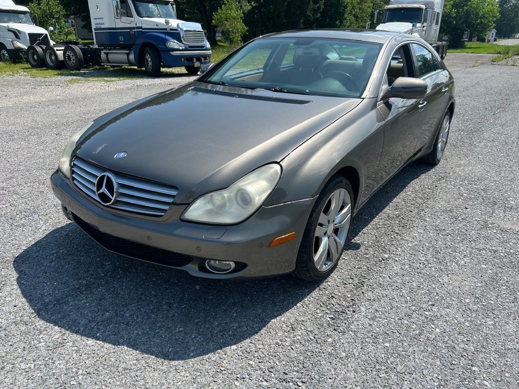 2009 Mercedes-Benz CLS-Class Image 1