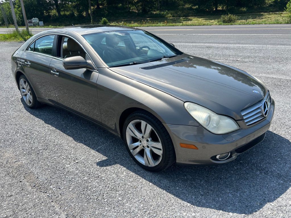 2009 Mercedes-Benz CLS-Class Image 2