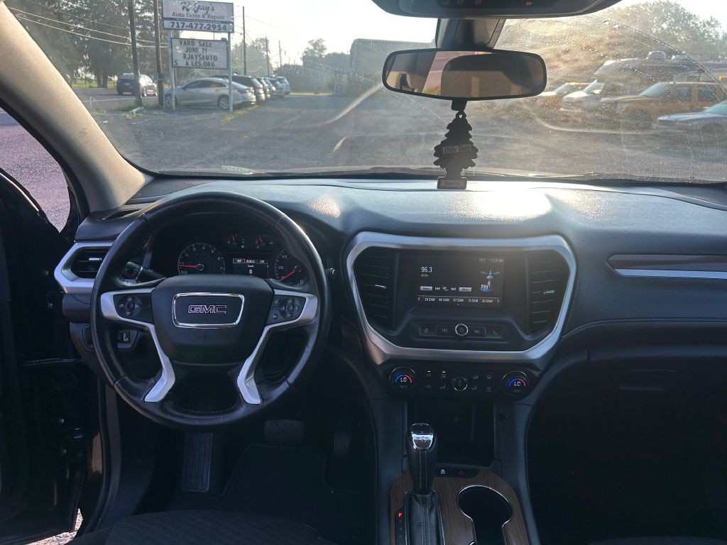 2017 GMC Acadia Image 7