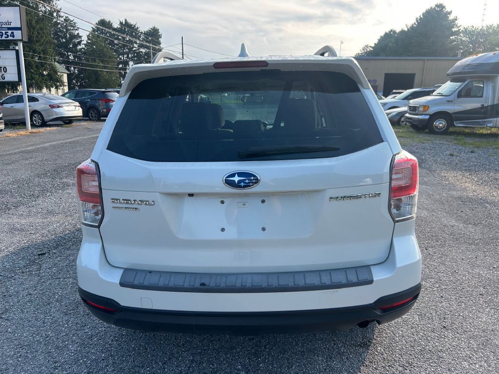 2018 Subaru Forester Image 3