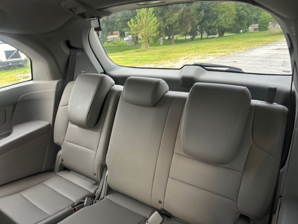 2016 Honda Odyssey Image 6