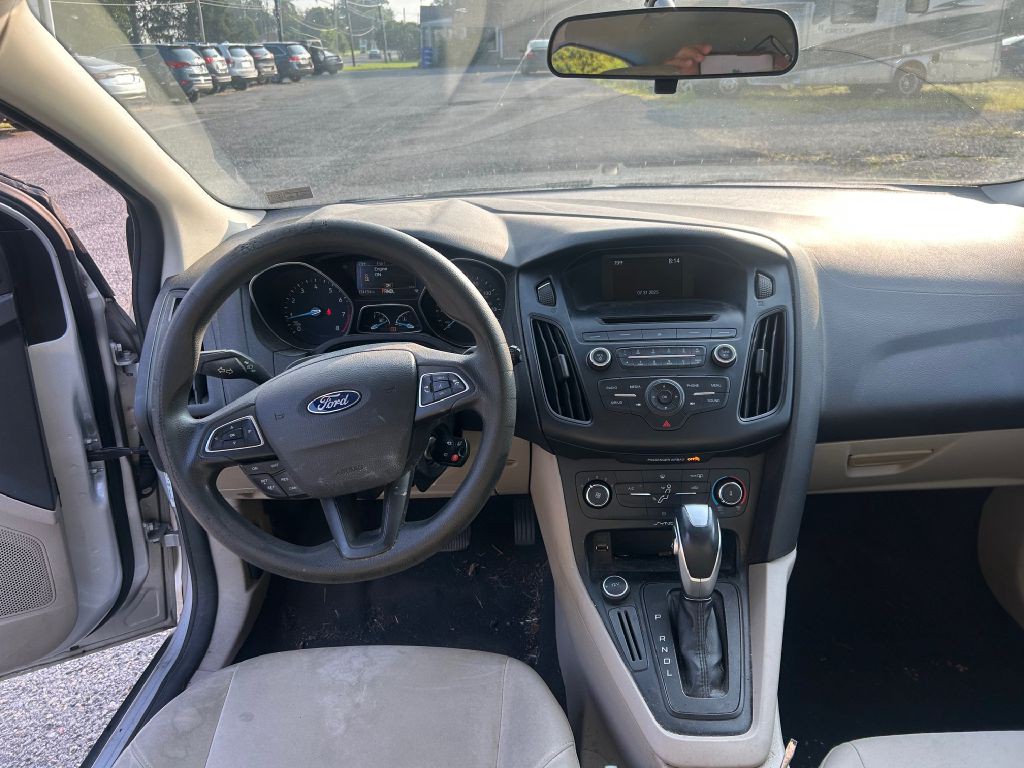 2015 Ford Focus Image 6