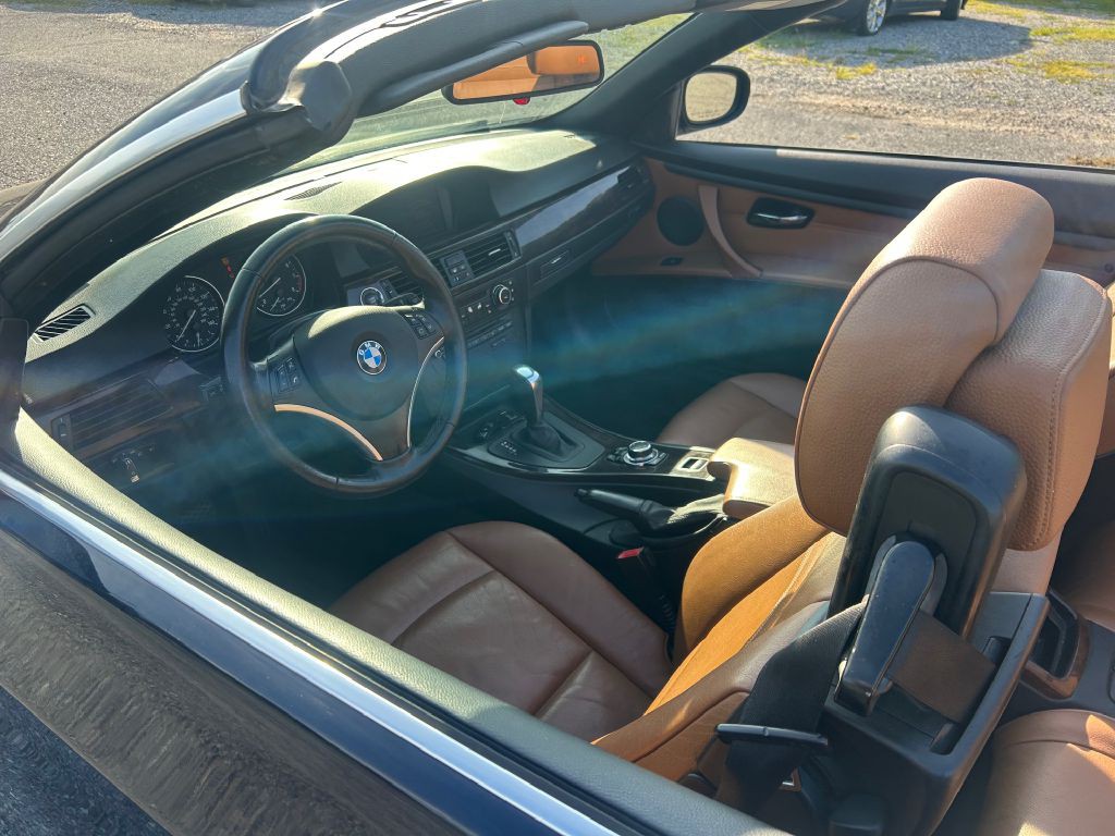 2010 BMW 3 Series Image 4