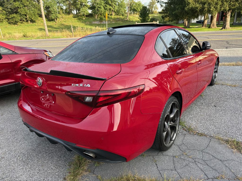 2017 Alfa Romeo Giulia Image 3