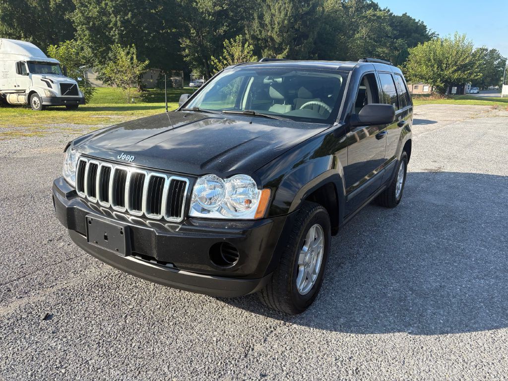 2007 Jeep Grand Cherokee Image 1