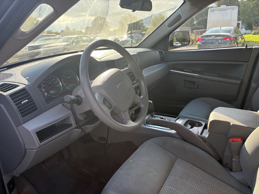 2007 Jeep Grand Cherokee Image 4