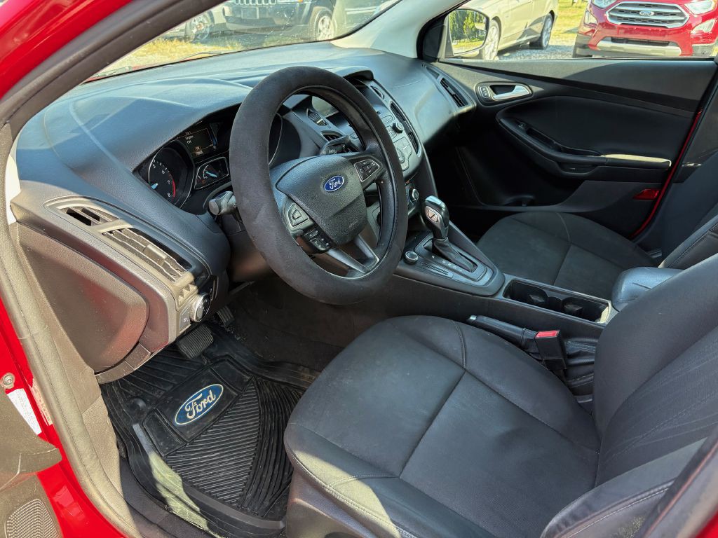 2015 Ford Focus Image 4