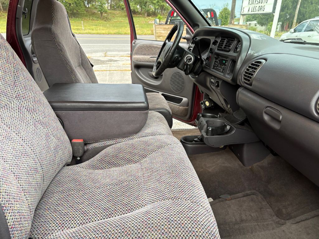 2000 Dodge Ram 1500 Image 8