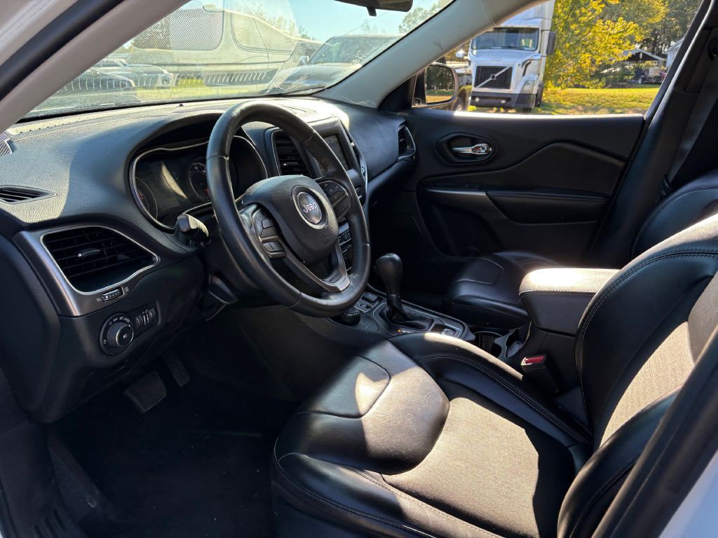 2019 Jeep Cherokee Image 5