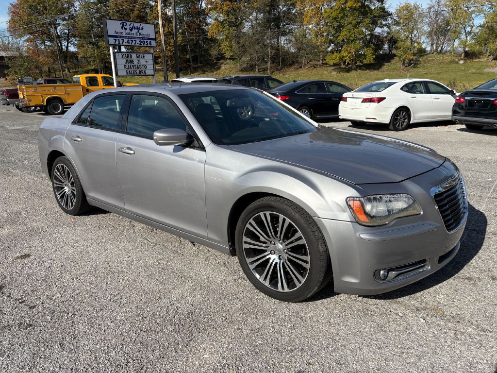 2014 Chrysler 300 Image 2