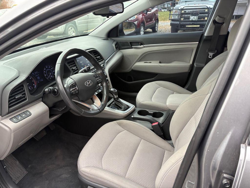 2019 Hyundai Elantra Image 4