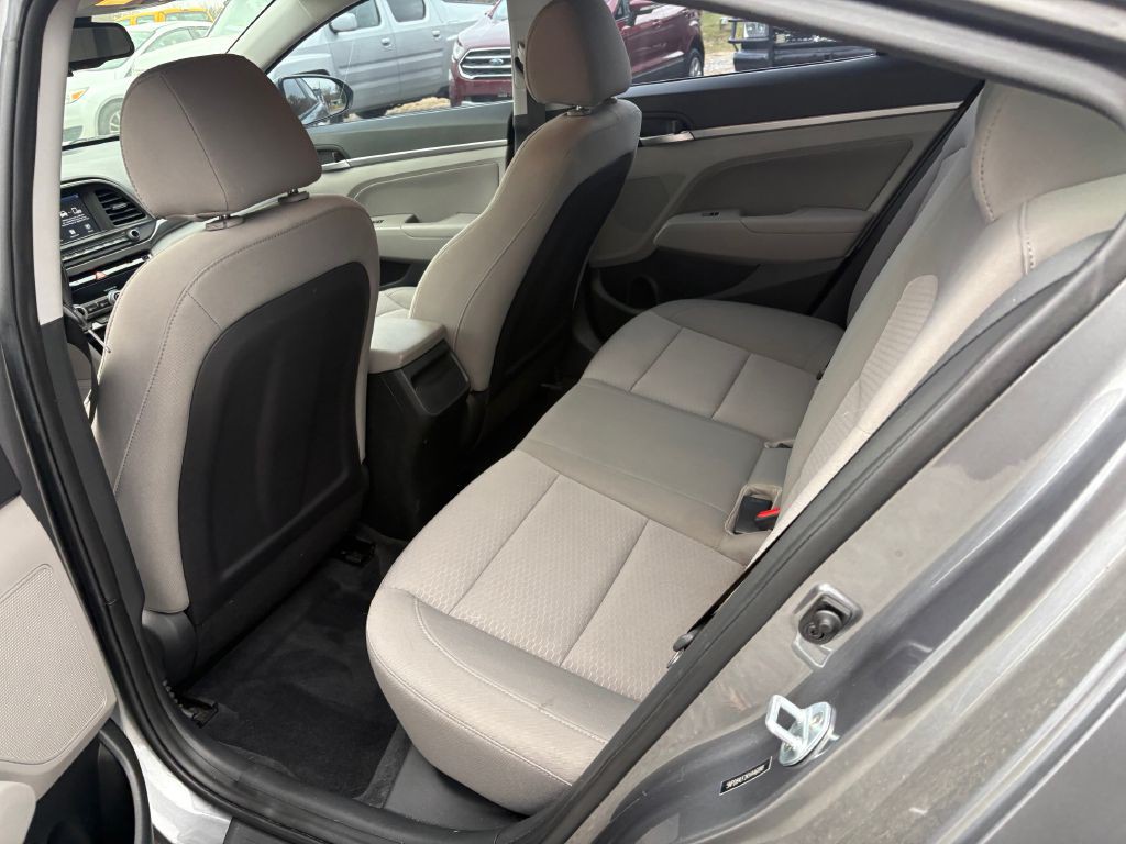 2019 Hyundai Elantra Image 5