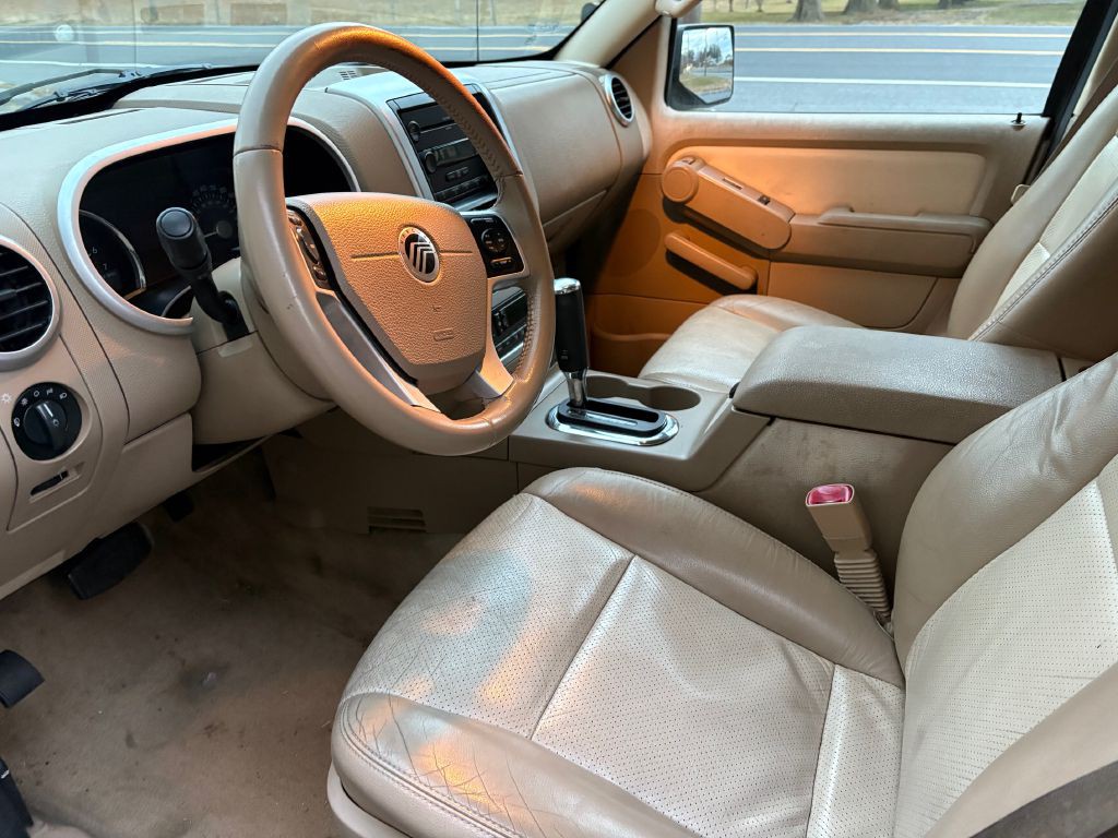2007 Mercury Mountaineer Image 4