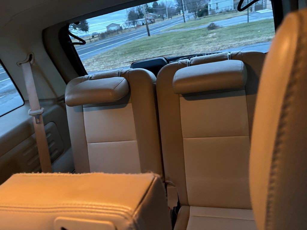 2007 Mercury Mountaineer Image 6