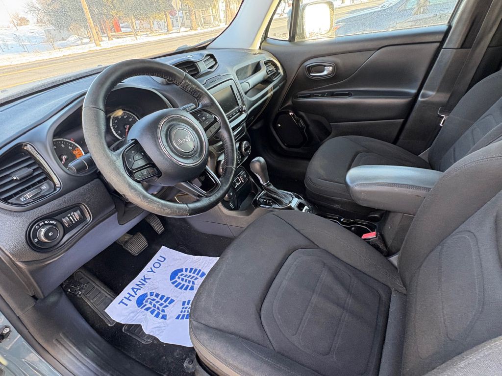 2017 Jeep Renegade Image 4