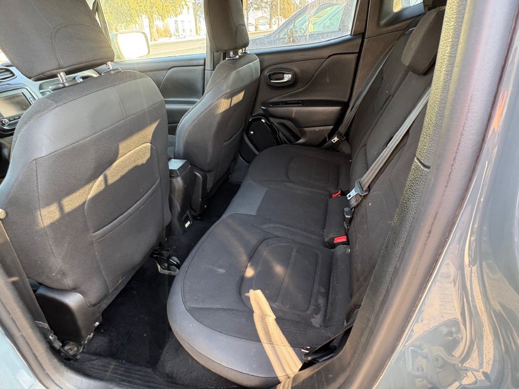 2017 Jeep Renegade Image 5