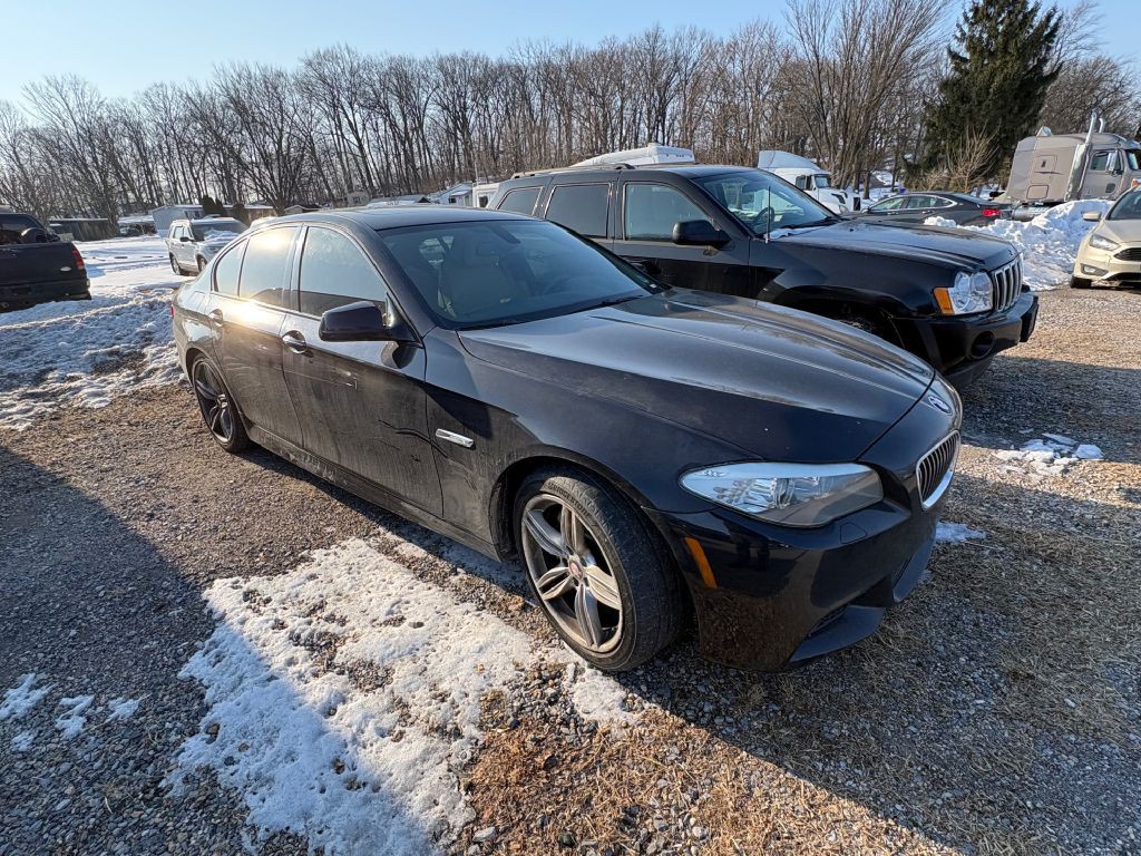 2013 BMW 5 Series Image 2