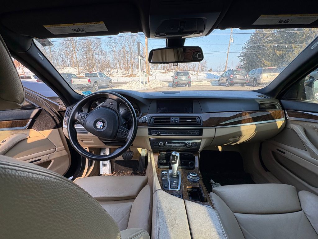 2013 BMW 5 Series Image 4