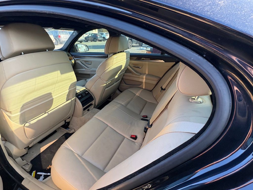 2013 BMW 5 Series Image 5